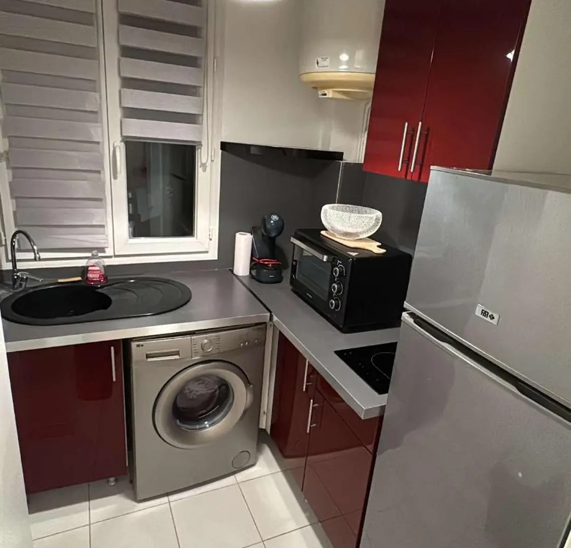 16 Apartment