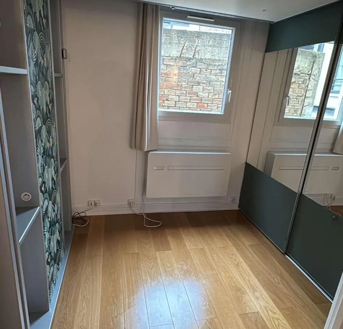16 Apartment *